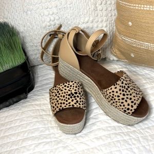 NWOT Platform Leopard Ankle Wrap Sandal